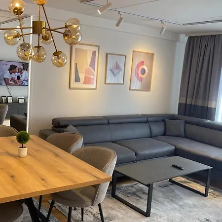 New Concept Including Garage Apartman Szarajevó